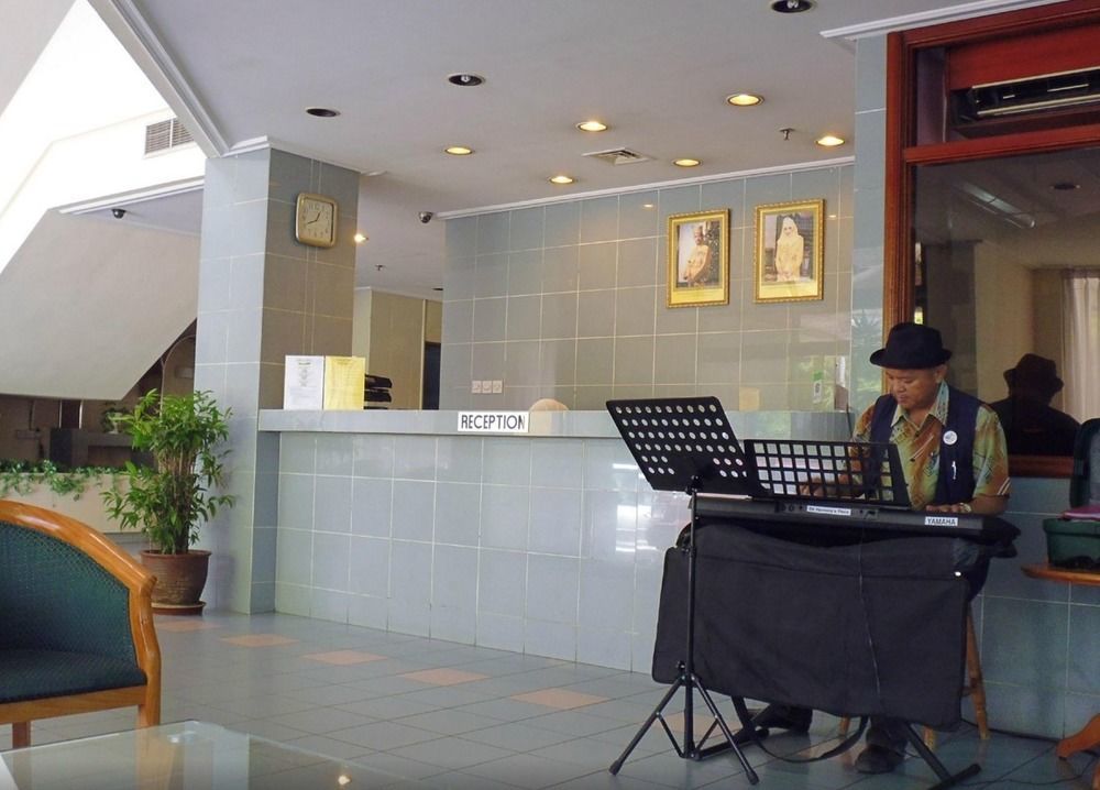 Jubilee Hotel Bandar Seri Begawan Exterior foto